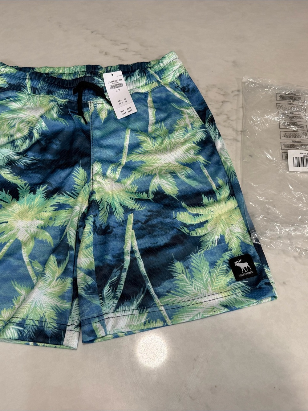 Abercrombie Kids Blue and Green Palm-Print Shorts Boys Size 11/12 NWT